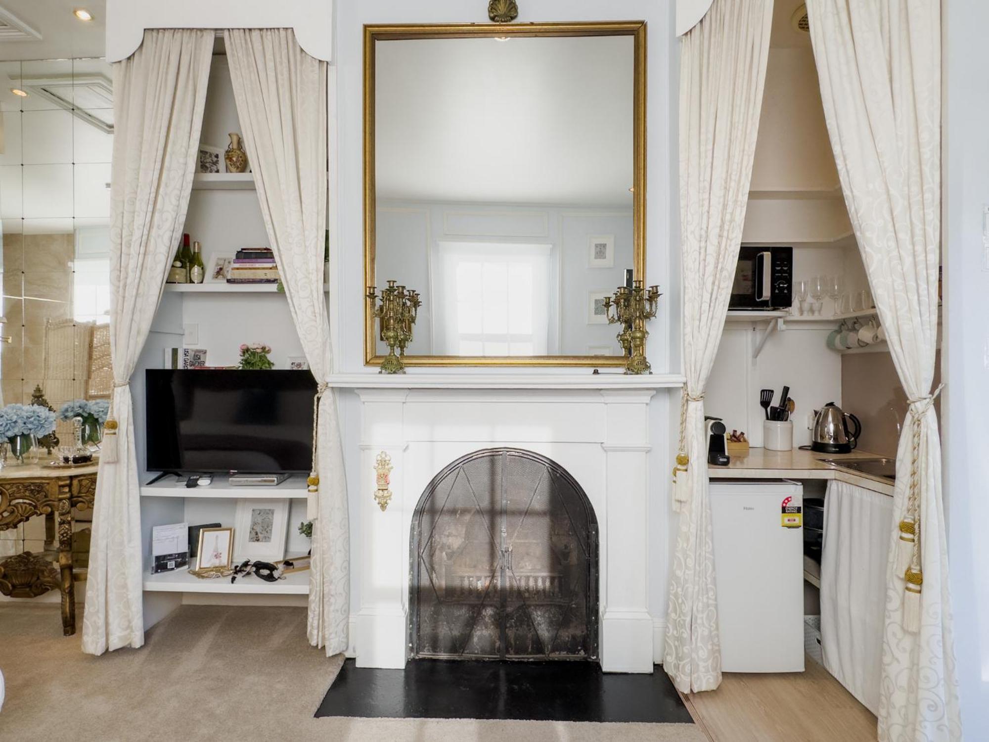 Alice'S Cottages Launceston Room photo